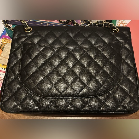 CHANEL Maxi Double Flap Quilted Black Caviar - Picture 8 of 16